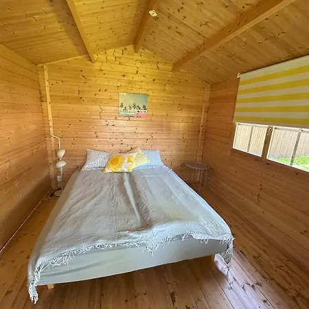 Karjamaa Garden Free Parking And Coffee * 派尔努