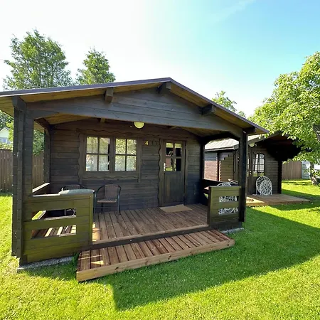 Karjamaa Garden Free Parking And Coffee * 派尔努