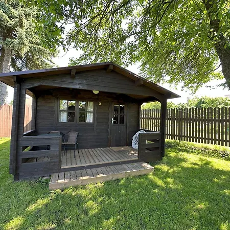 Karjamaa Garden Free Parking And Coffee 派尔努